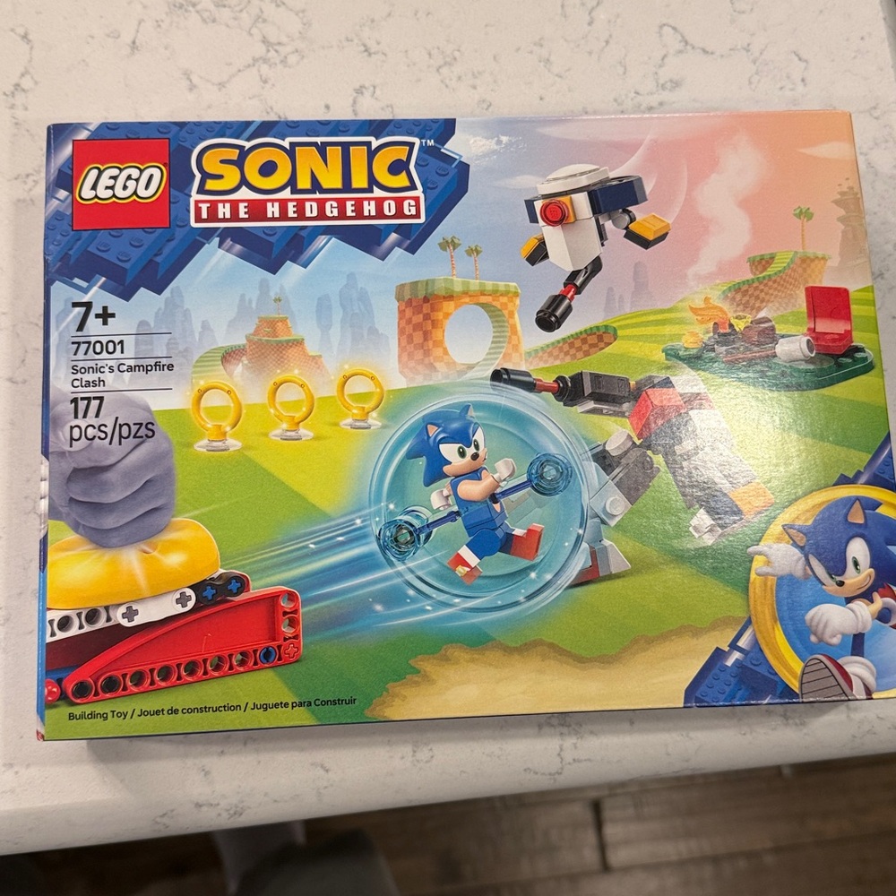 Brand new LEGO Sonic Adventure Set with Blue and Red Pieces